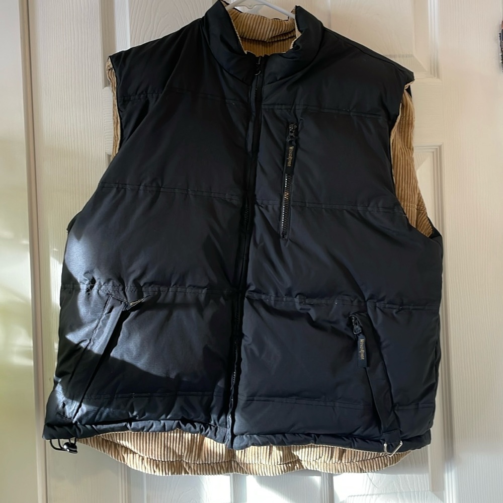 Men’s Windriver reversible puffer down vest black and tan corduroy